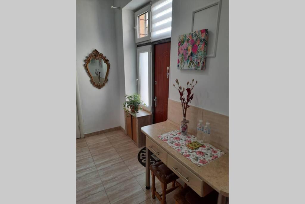 Central Apartment On Rynok Square Lviv Kültér fotó